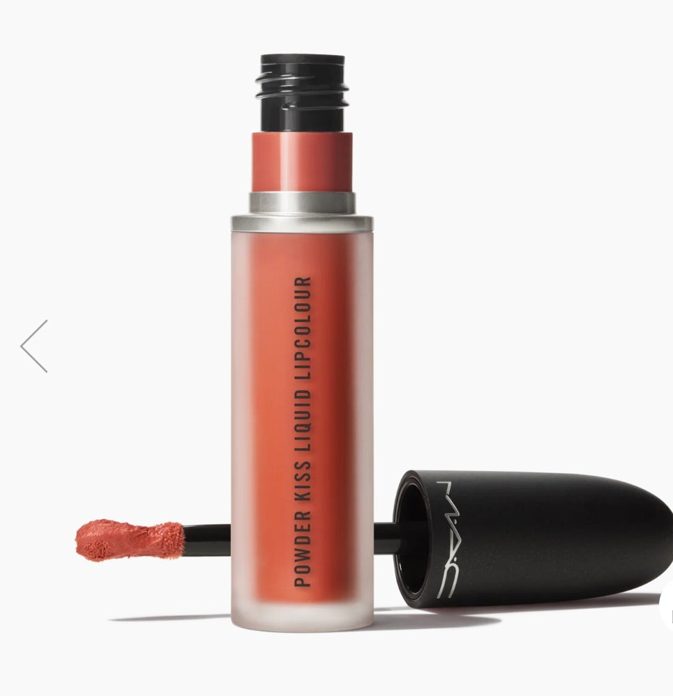 MAC Powder Kiss Liquid Lipcolour – Flüssiger Lippenstift 5 ml farbe Sorry not Sorry 998