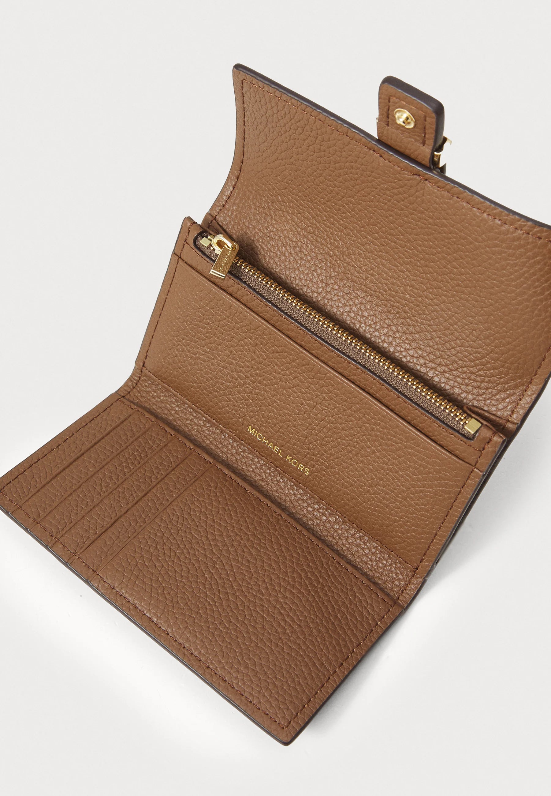 MICHAEL Michael Kors NOLITA FLAP TRIFOLD WALLET - Geldbörse - dark caramel
