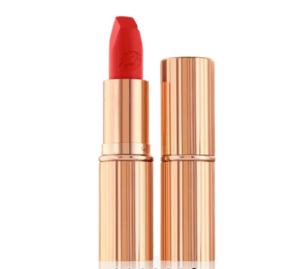 Charlotte Tilbury HOT LIPS
TELL LAURA